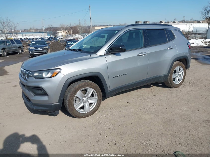 2022 Jeep Compass Latitude Fwd