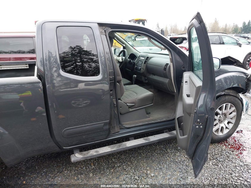 2010 Nissan Frontier Le