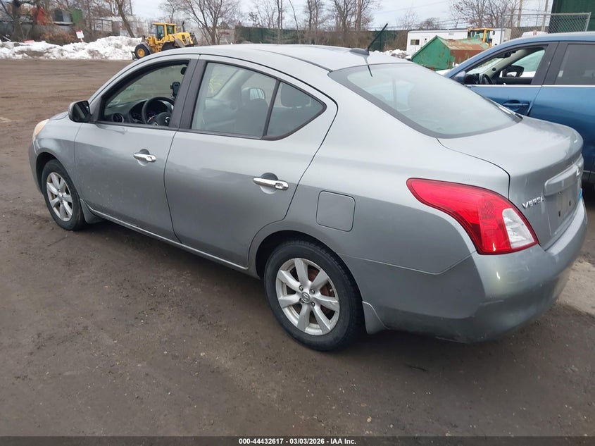 2012 Nissan Versa 1.6 Sl