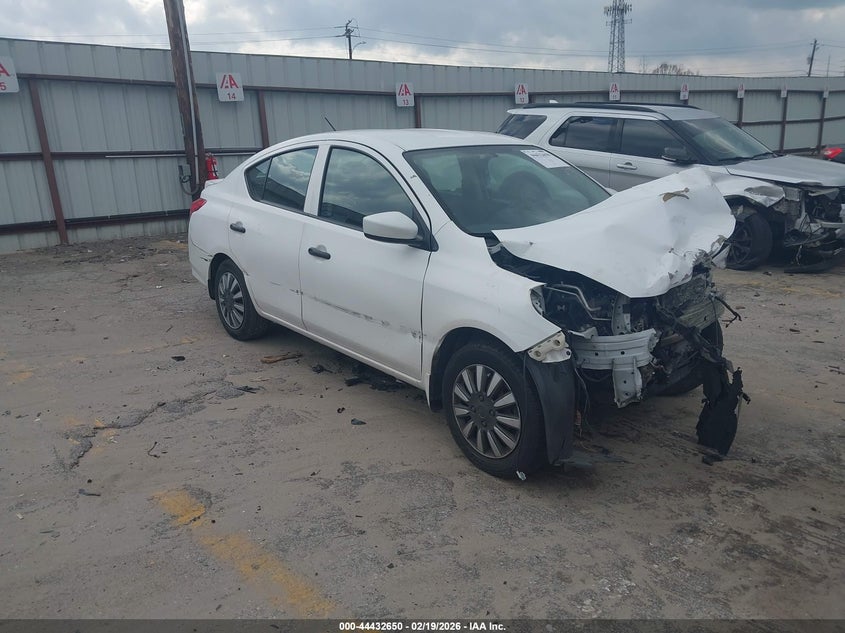 2018 Nissan Versa 1.6 S+