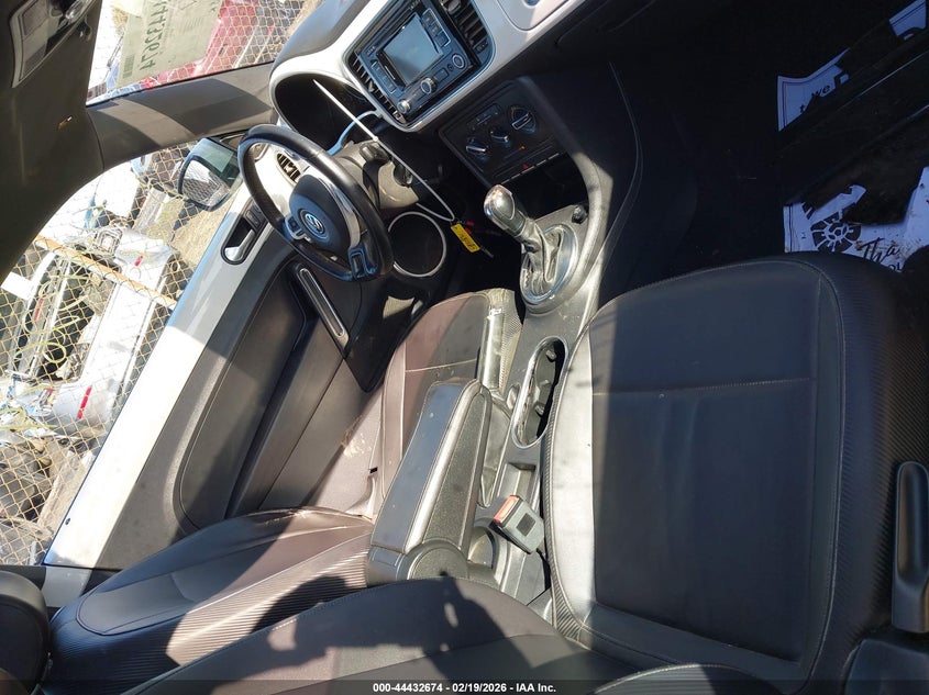 2012 Volkswagen Beetle 2.5L VIN: 3VWJP7AT3CM656189 Lot: 44432674