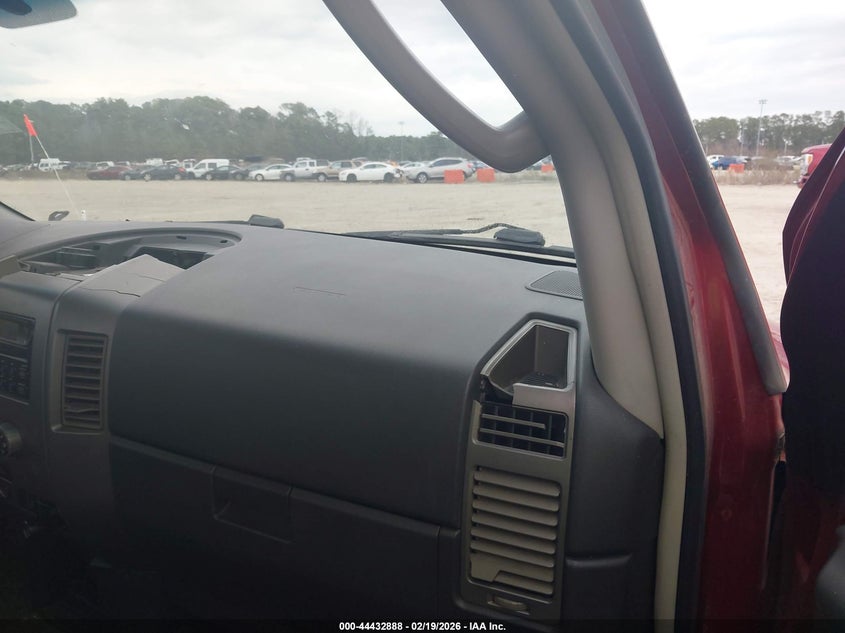 2005 Nissan Titan Xe