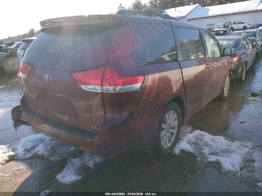 2014 Toyota Sienna Le 7 Passenger