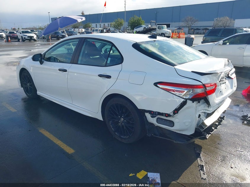 2020 Toyota Camry Se Nightshade Edition