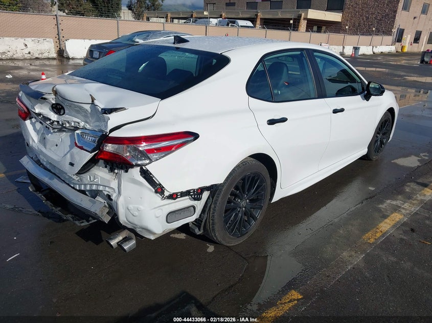 2020 Toyota Camry Se Nightshade Edition