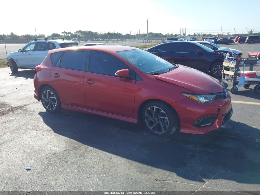 TOYOTA COROLLA IM 2018. Lot# 44433214. VIN JTNKARJE7JJ558701. Photo 1