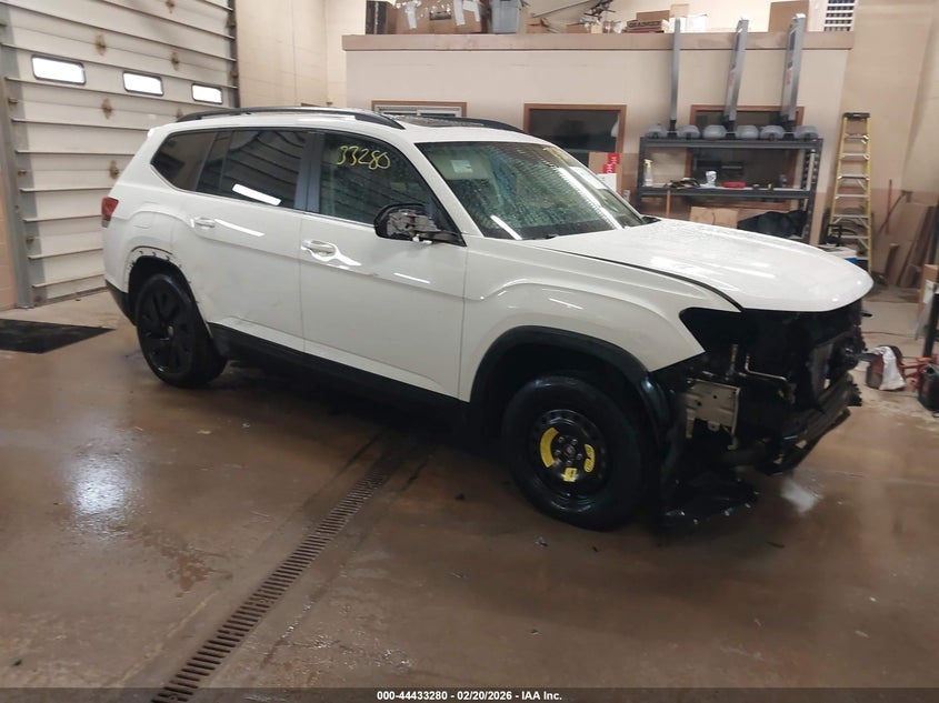 2025 Volkswagen Atlas 2.0T Se W/Technology