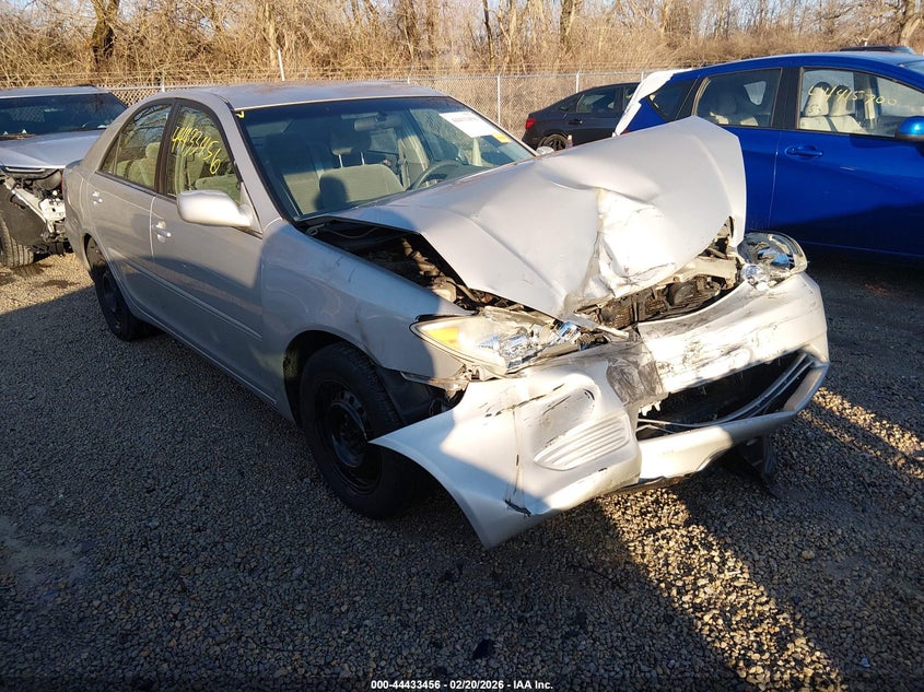 2005 Toyota Camry Le