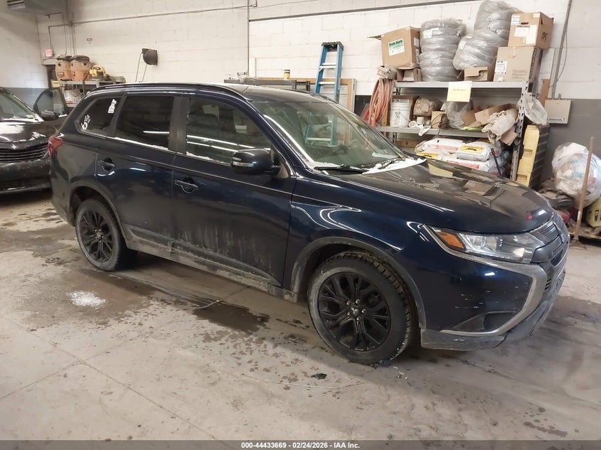 2019 Mitsubishi Outlander Le