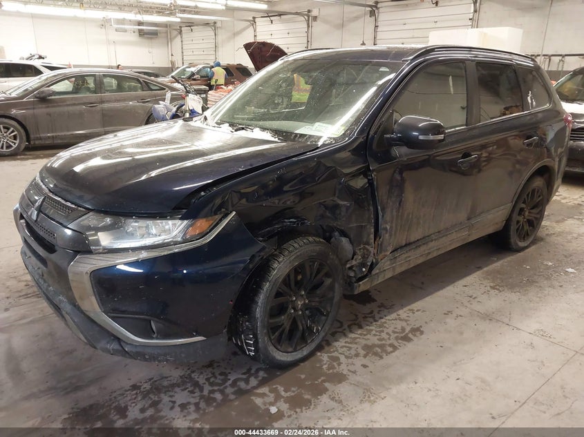 2019 Mitsubishi Outlander Le