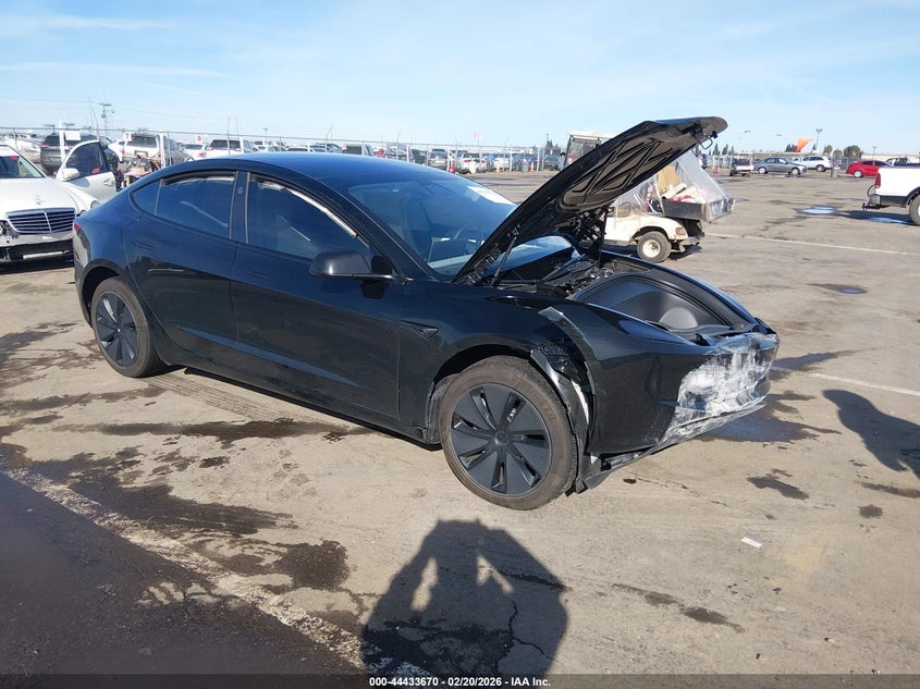 2025 Tesla Model 3 Long Range Rear-Wheel Drive/Standard Rear-Wheel Drive