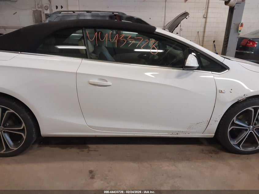 2018 Buick Cascada Premium VIN: W04WH3N55JG042160 Lot: 44433728