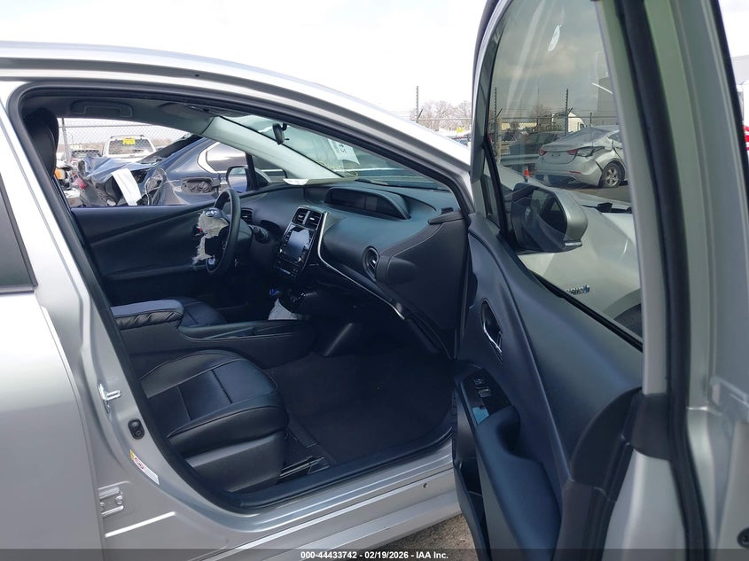 2021 Toyota Prius L Eco