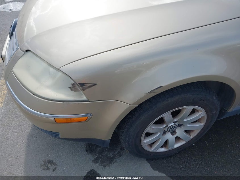 2001 Volkswagen Passat Gls VIN: WVWPD63B51E112431 Lot: 44433751