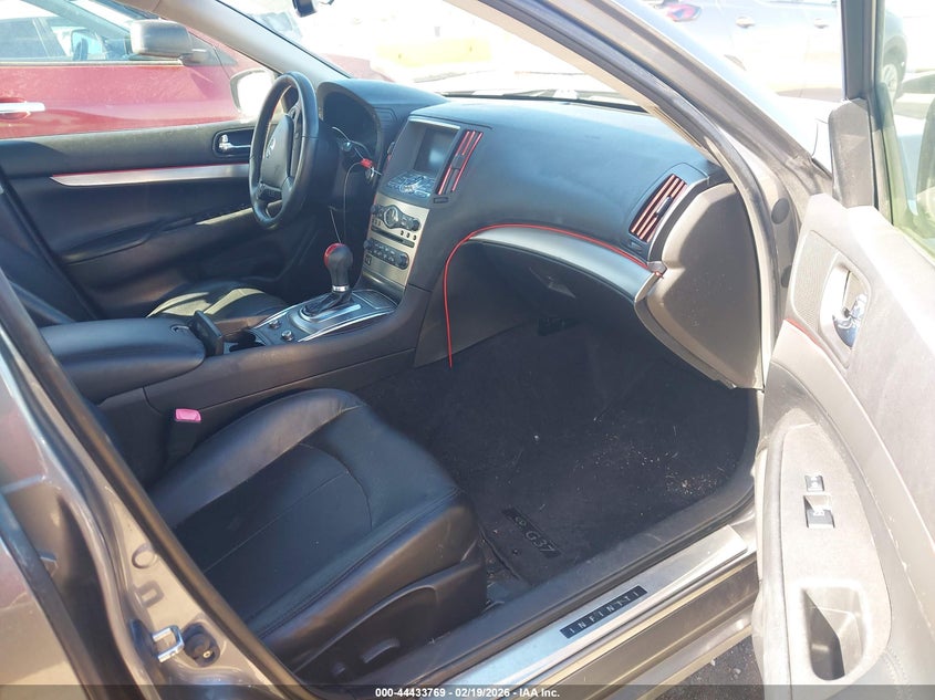 2012 Infiniti G37 Journey