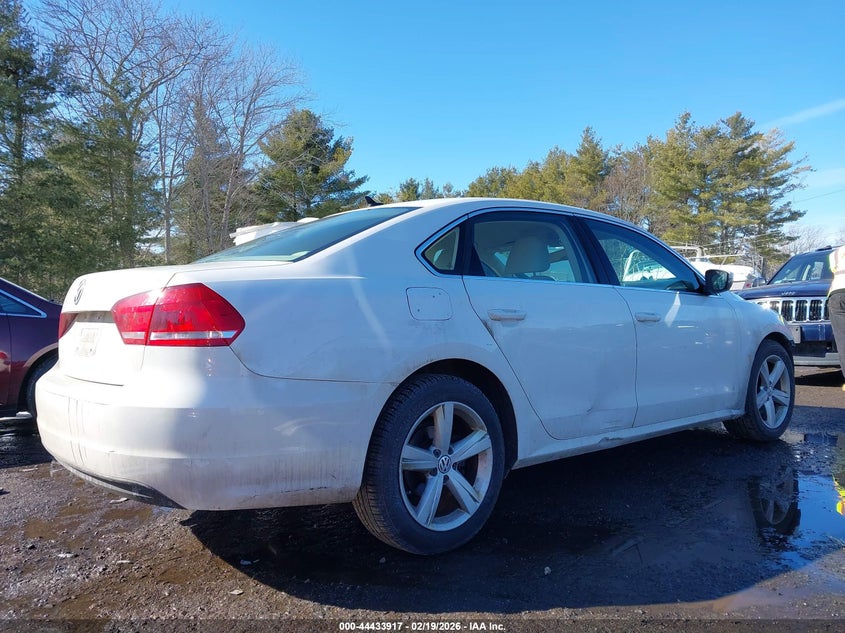 2013 Volkswagen Passat 2.5L Se