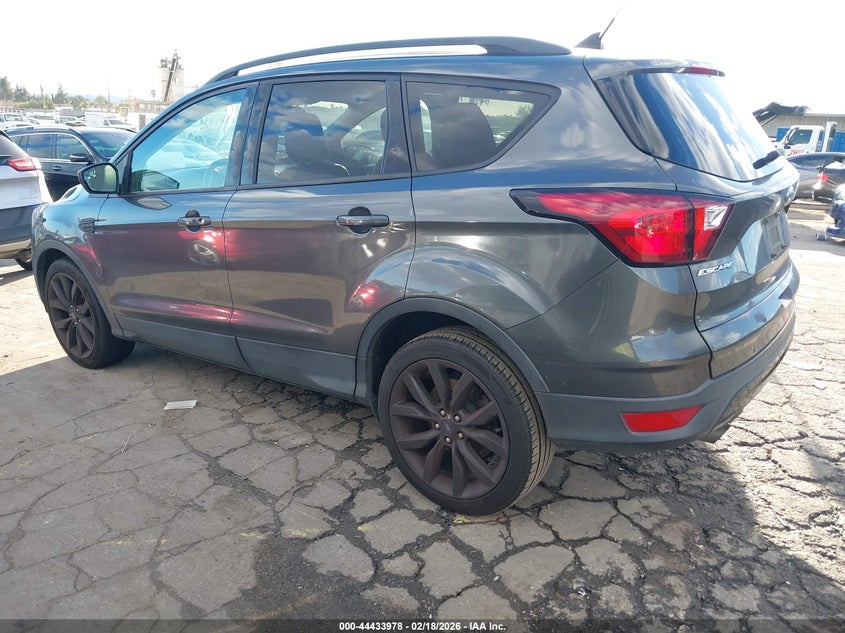 2019 Ford Escape Se