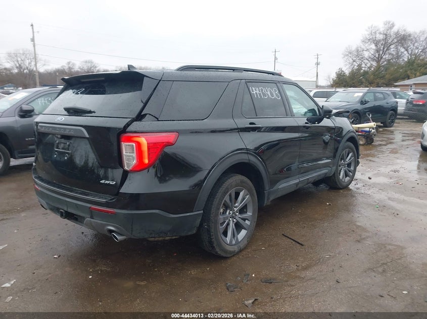 2023 Ford Explorer Xlt