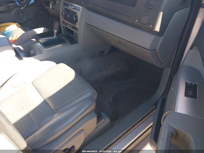 2007 Jeep Commander Sport