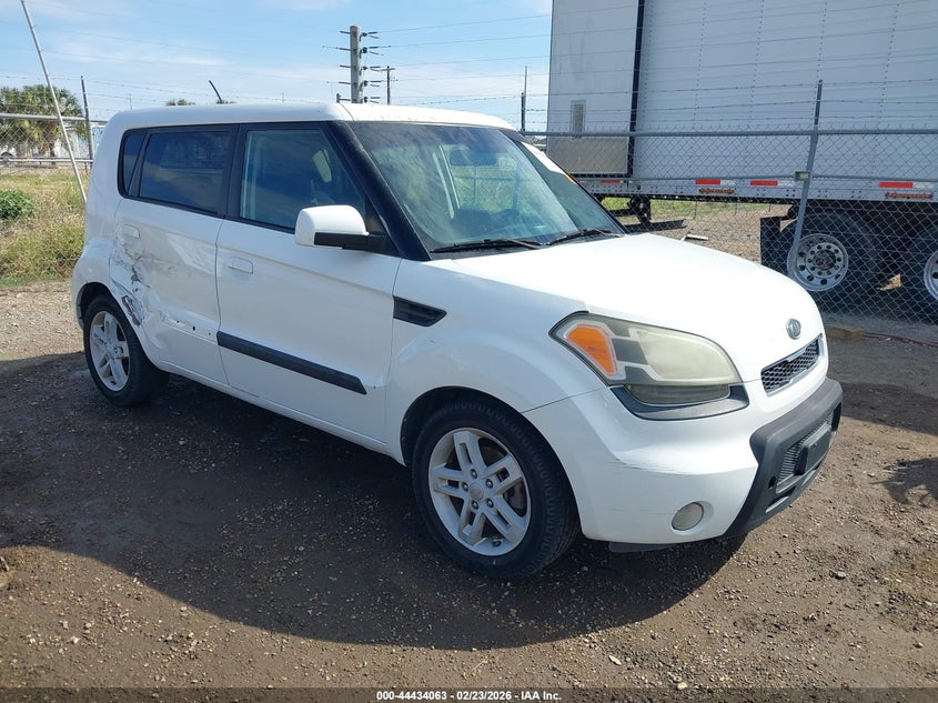 2010 Kia Soul +