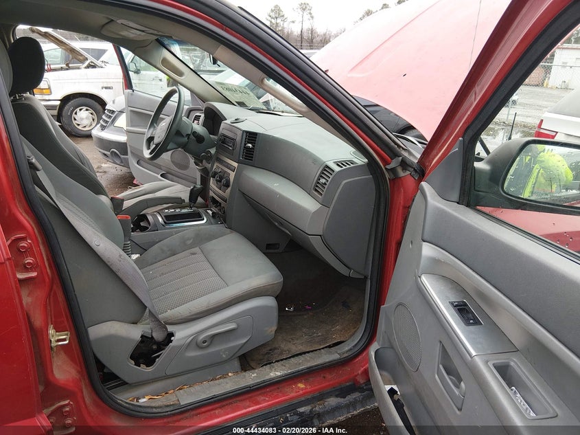 2006 Jeep Grand Cherokee Laredo