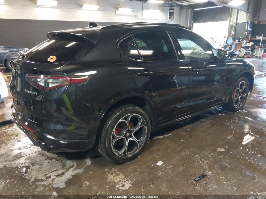 Vin: zaspakbn3r7d78809, lot: 44930728, alfa romeo stelvio veloce awd 20244