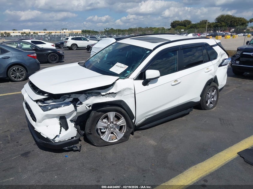 2023 Toyota Rav4 Xle
