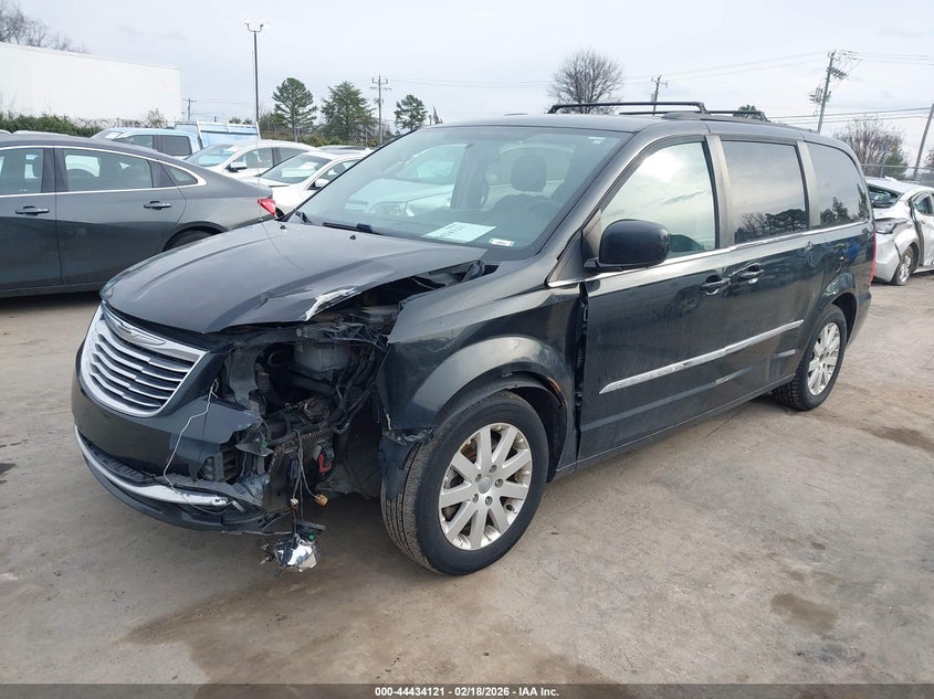 2016 Chrysler Town & Country Touring