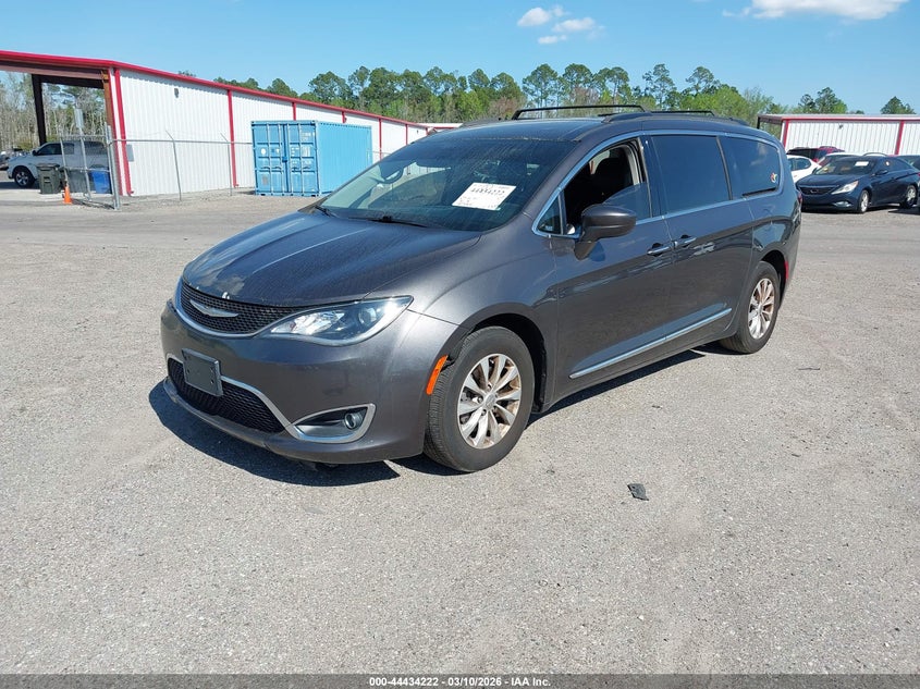 Vin: 2c4rc1bg1hr543857, lot: 44930862, chrysler pacifica touring-l 20172