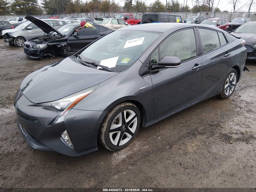 2016 Toyota Prius Three Touring