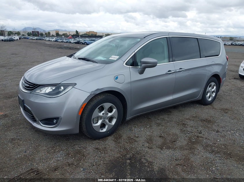 2018 Chrysler Pacifica Hybrid Touring Plus