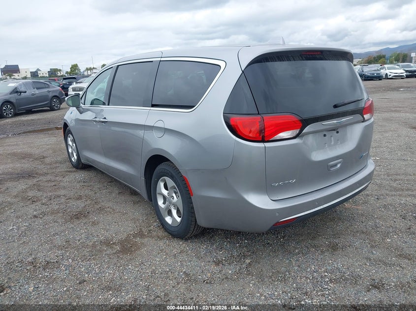 2018 Chrysler Pacifica Hybrid Touring Plus