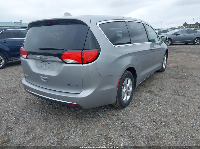 2018 Chrysler Pacifica Hybrid Touring Plus