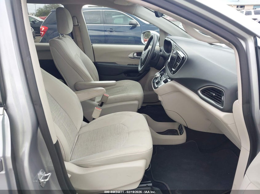 2018 Chrysler Pacifica Hybrid Touring Plus