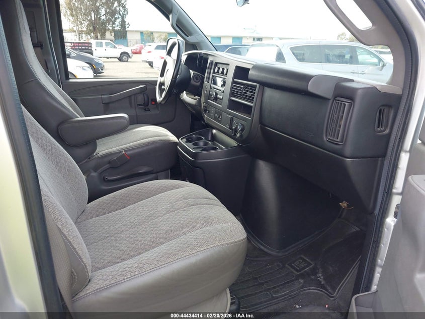 2016 Chevrolet Express 2500 Ls