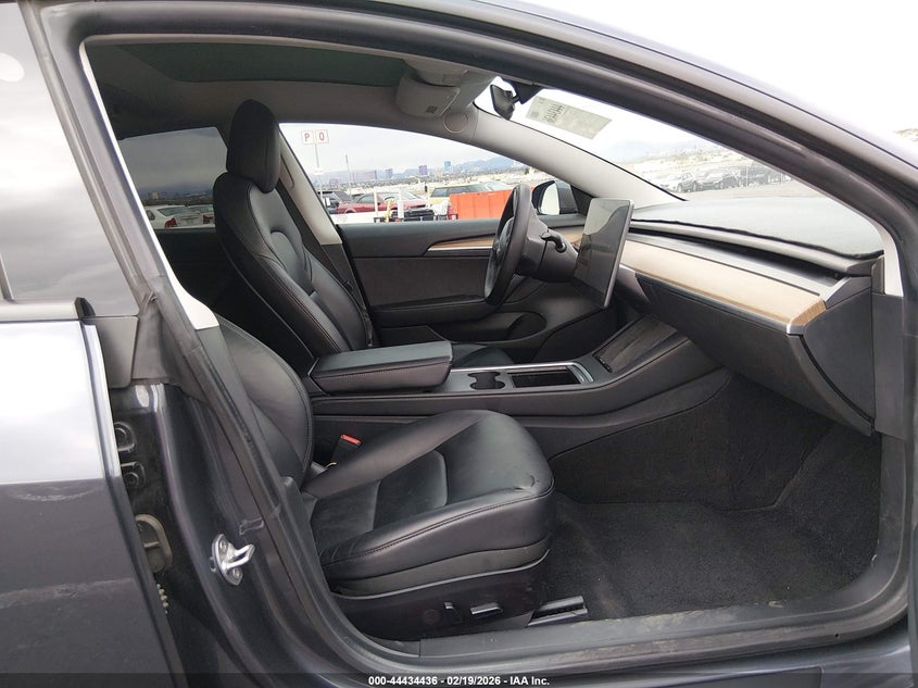 2021 Tesla Model 3 Standard Range Plus Rear-Wheel Drive