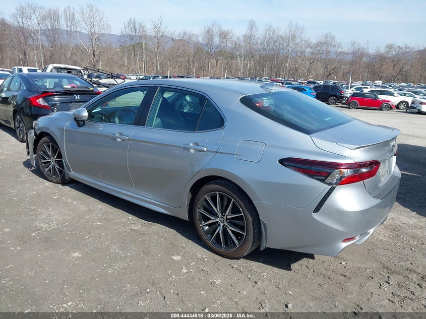 2022 Toyota Camry Se
