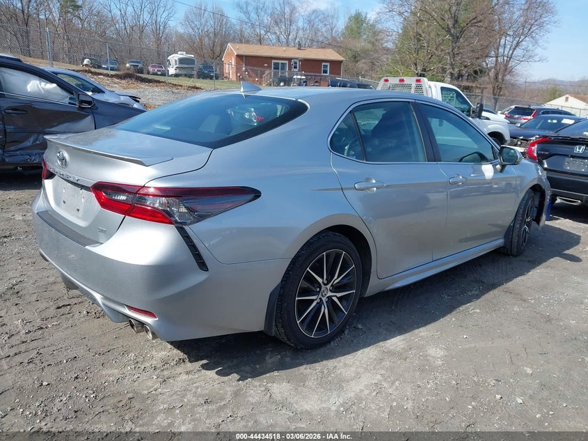 2022 Toyota Camry Se