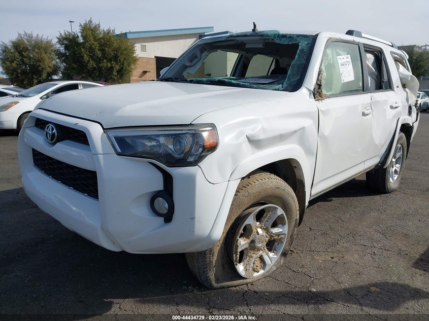 Vin: jtezu5jr2k5202118, lot: 44931369, toyota 4runner sr5 20192