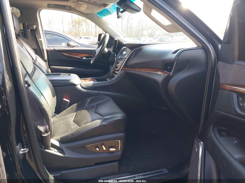 2016 Cadillac Escalade Esv Luxury Collection