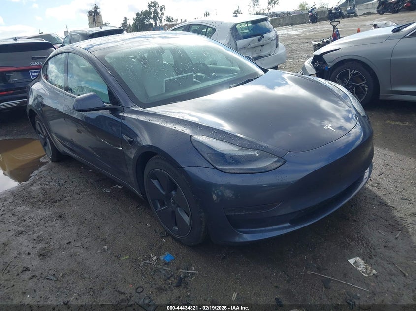 2021 Tesla Model 3 Standard Range Plus Rear-Wheel Drive