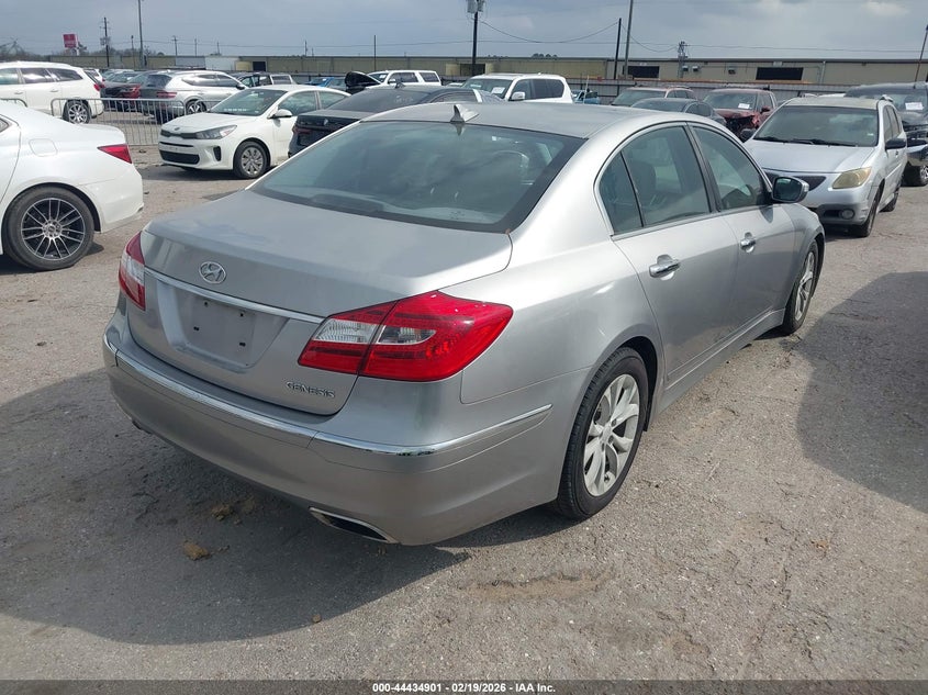 2013 Hyundai Genesis 3.8