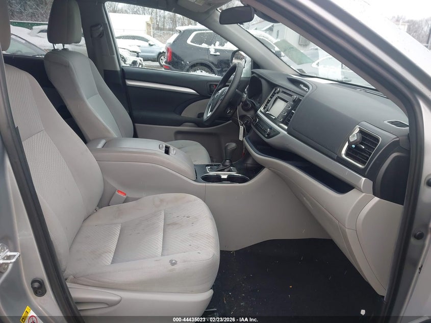 2019 Toyota Highlander Le