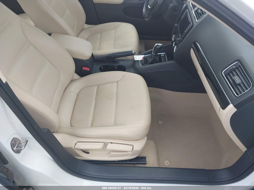 2016 Volkswagen Jetta 1.8T Sel/1.8T Sel Premium