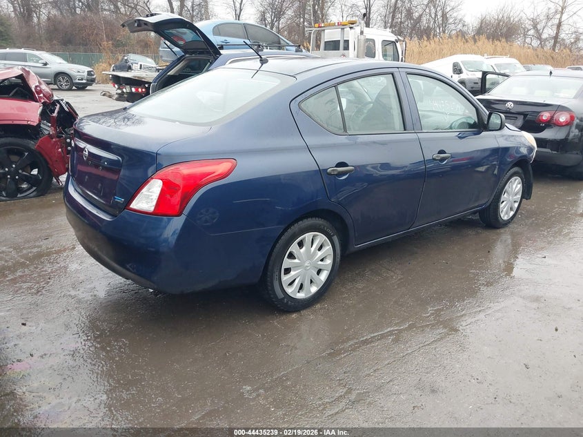 2013 Nissan Versa 1.6 S
