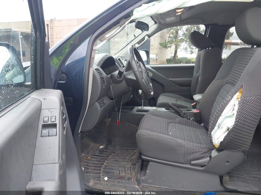 2017 Nissan Frontier Sv