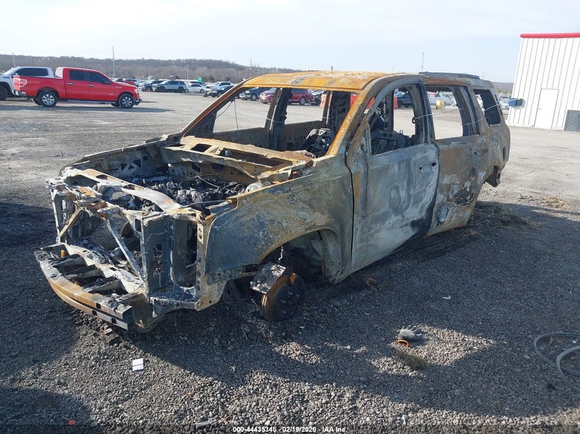 2020 GMC YUKON auction photo 2