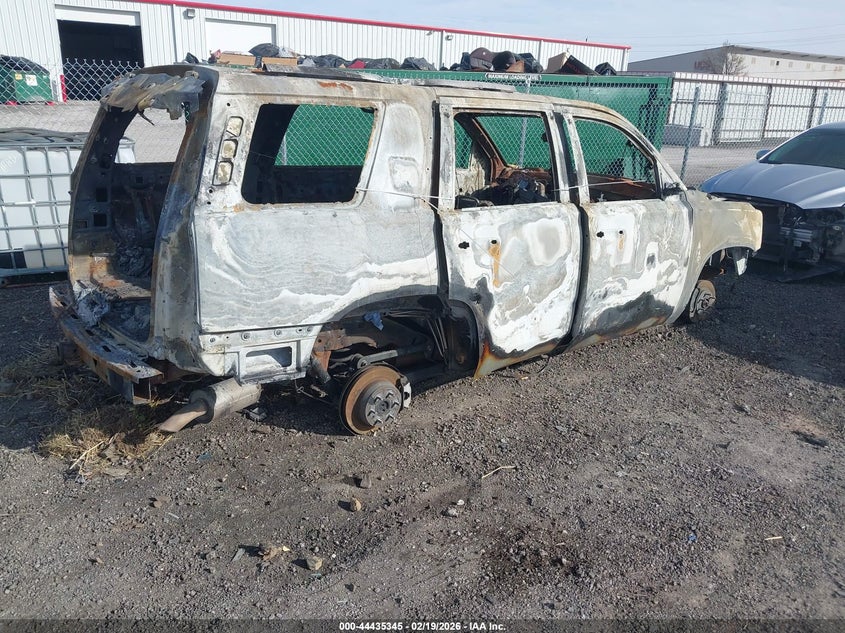 2020 GMC YUKON auction photo 4