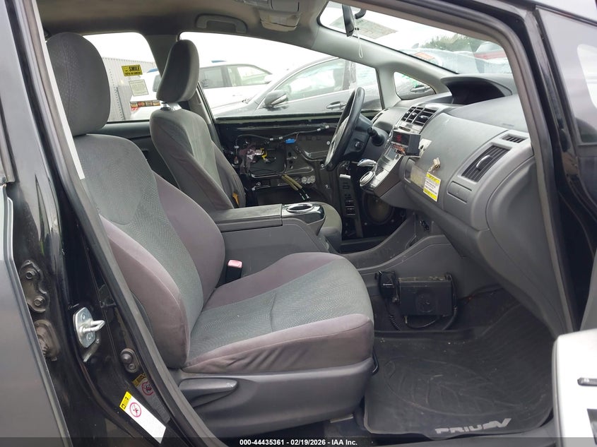 2014 Toyota Prius V Two