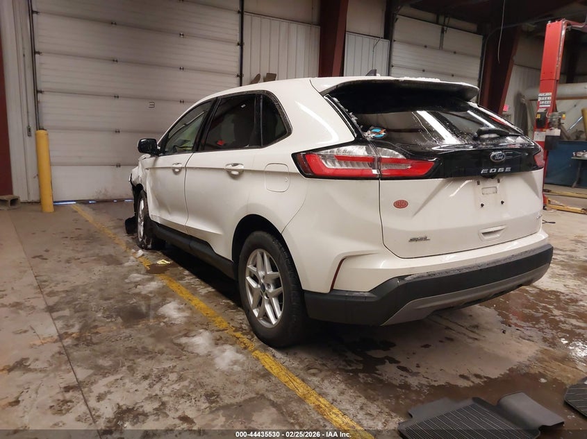 2022 Ford Edge Sel
